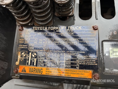 2016 Toyota 8FDU25 4340 lb Carretilla Elevadora