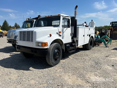 1991 International 4700 4x2 Windenwägen