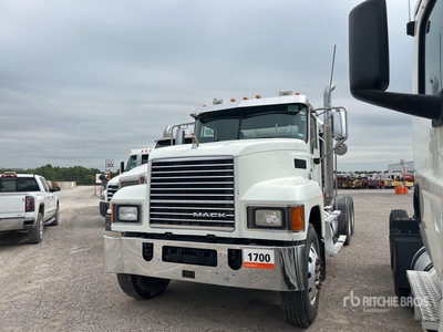 2018 Mack CHU613 6x4 T/A Day Cab Truck Tractor