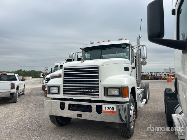 2018 Mack CHU613 6x4 T/A Day Cab Truck Tractor