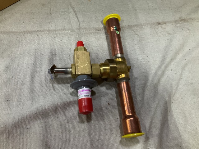 (8) Sporlan SHGBE-8-0/100 Discharge Bypass Valves