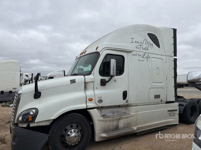 2017 Freightliner Cascadia 6x4 T/A Sleeper Truck Tractor