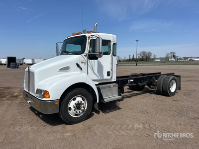 2007 Kenworth T300 4x2 Cab and Chassis