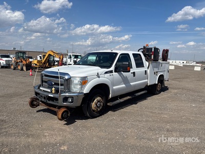 2014 Ford F-350 XLT 4x4 Crew Cab Hi-Rail Utility Truck