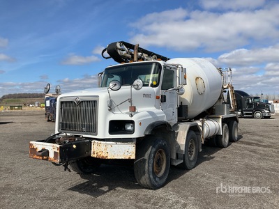 2006 International 5600i 8x4 Twin-Steer Mixer Truck