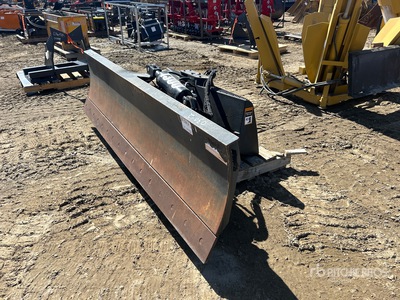John Deere DB96 95 in Skid Steer Dozer Blade