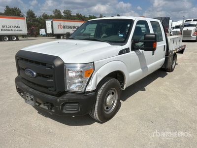 2015 Ford F-250 XL 4x2 Crew Cab Platte vrachtwagen