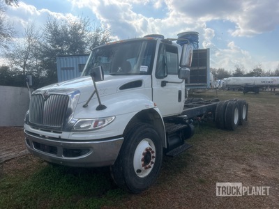 2015 International 4400 6x4 Cab and Chassis