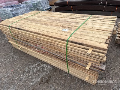 Quantity of (260) 2 in x 4 in x 93 5/8 in SPF Lumber
