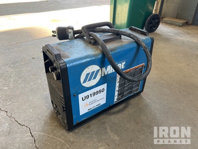 2018 Miller CST-280 280 A Multi-Process を見 Welder - Electric (Inoperable)