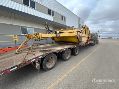 John Deere 1814 4 Tire Hydraulic Pull Scraper