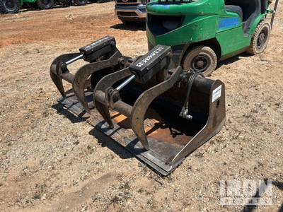 2019 Bobcat 74 in Skid Steer Grapple Bucket