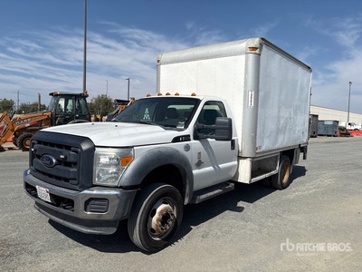 2012 Ford F-550 XL 4x2 Gesloten vrachtwagen