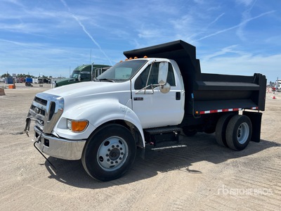 2006 Ford F-650 4x2 S/A Camión dumper