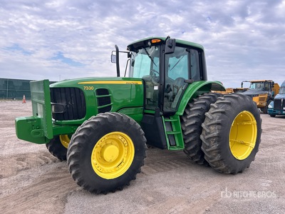 2009 John Deere 7330 4WD Tractor
