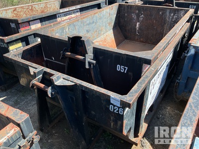 Quantity of (2) 12 ft 13 cyd Contenedor de rodillo