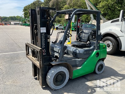 2015 Toyota 8FGU25 4750 lb Cushion Tire Chariot Élévateur