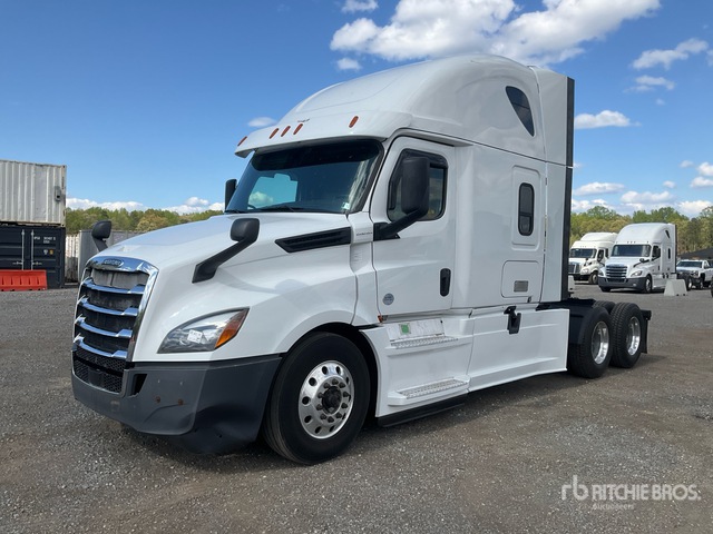 2019 Freightliner Cascadia 126 6x4 T/A Sleeper Truck Tractor
