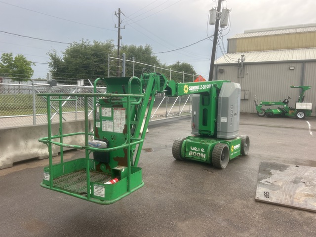 2015 Genie Z-30/20N RJ Electric Articulating Boom Lift 2015 Genie Z-30/20N RJ Electric Articulating Boom Lift