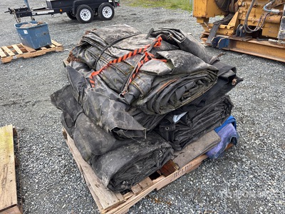 Quantity of Tarps Divers