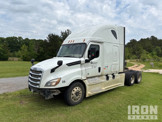 2019 Freightliner Cascadia 126 2019 Freightliner Cascadia 126 6X4 T/A Sleeper Truck Tractor