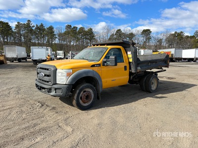 2011 Ford F-450 XL 4x2 Flatbed Truck