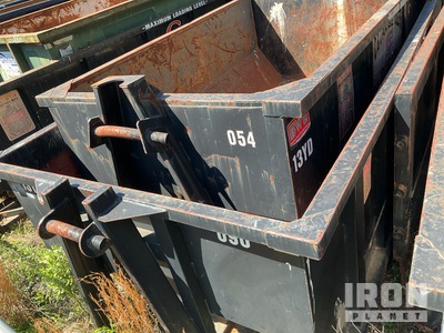 Quantity of (2) 12 ft 13 cyd Contenedor de rodillo