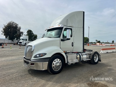 2021 International RH613 4x2 Cabeza Tractora Cabina Corta