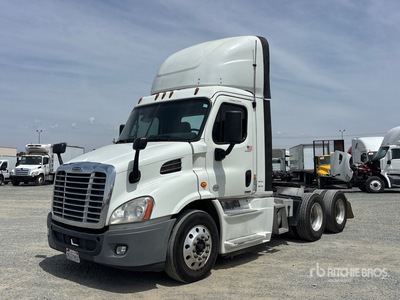 2018 Freightliner Cascadia 113 6x4 T/A Dagcabine Trekker