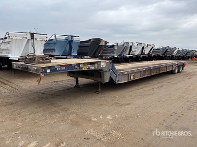 2015 Trail-Eze 48 ft T/A Sliding Axle Trailer