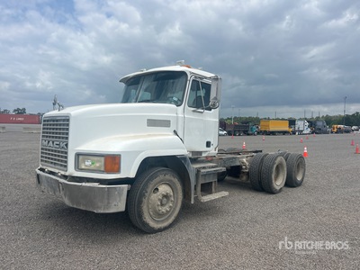 1999 Mack CH613 6x4 Cab and Chassis