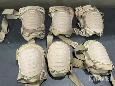 (200) Knee Pad Systems