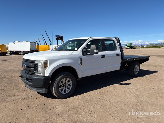 2019 Ford F-250 XL 4x4 Crew Cab Flatbed Truck