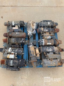 Lot of 26- HMMWV Starter Cores M SERIES WILL SHIP ON 2 PALLTETS  42X42X12  400LBS AND 350 LBS Divers - Pièces pour HMMWV