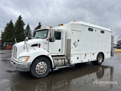 2017 Kenworth T370 4x2 Ciężarówka do przewozu paliwa i oleju