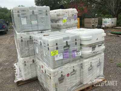 (16) Storage Cases