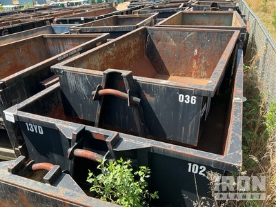 Quantity of (2) 12 ft 13 cyd Container scarrabile