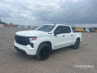2023 Chevrolet Silverado 1500 Custom Trail Boss 4x4 Crew Cab Pickup