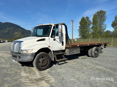 2004 International 4300 4x2 Rollback Truck
