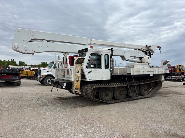 Bombardier GT3000HY Rotating Crawler Carrier Aerial Lift w/ Altec A72-T Bombardier GT3000HY Rotating Crawler Carrier Aerial Lift w/ Altec A72-T