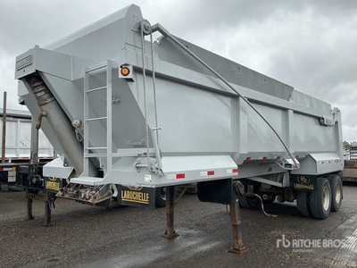 2018 Larochelle 27 ft 6 in T/A End Dump Trailer