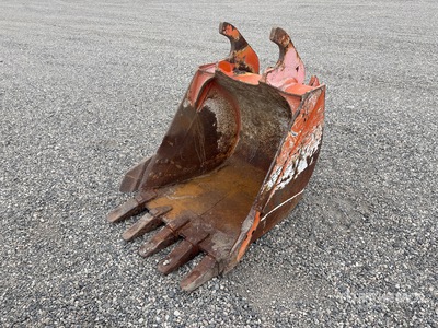 38 in Q/C Digging Excavator Bucket - Fits Hitachi 135
