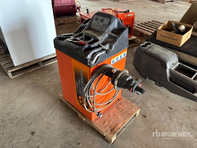 TMG Industrial TMG-WB24 Wheel Balancer