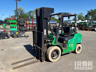 2016 Mitsubishi FG30N 4200 lb Pneumatic Tire Chariot Élévateur