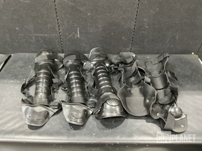 (76) Pairs of Shin Guards