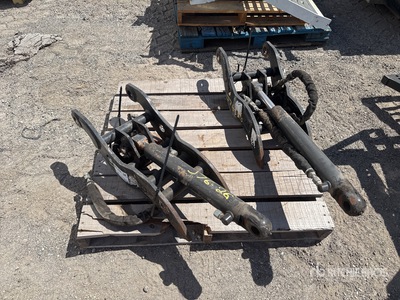 Quantity of (2) Cat 12 in Excavator Thumb - Fits Cat