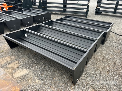 Quantity of (5) 2025 Kit Containers CF-90-V2025 Alimentador de ganado (Unused)