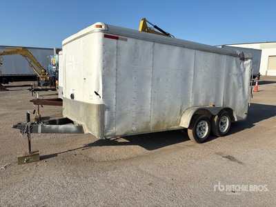 2016 VT716 15 ft T/A Enclosed Trailer