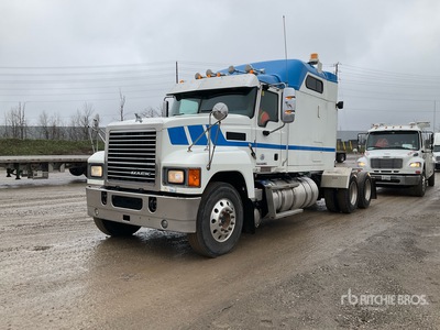 2018 Mack CHU613 6x4 Heavy Haul Ciągnik siodłowy T/A z kabiną sypialną