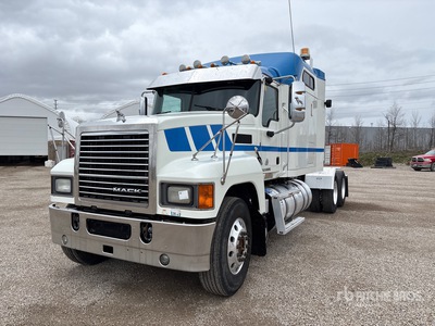 2018 Mack CHU613 6x4 Heavy Haul Cabeza Tractora Cabina Dormitorio